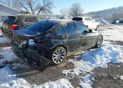 2015 BMW 320I z USA, uszkodzony, nr VIN WBA3B1G54FNT63831